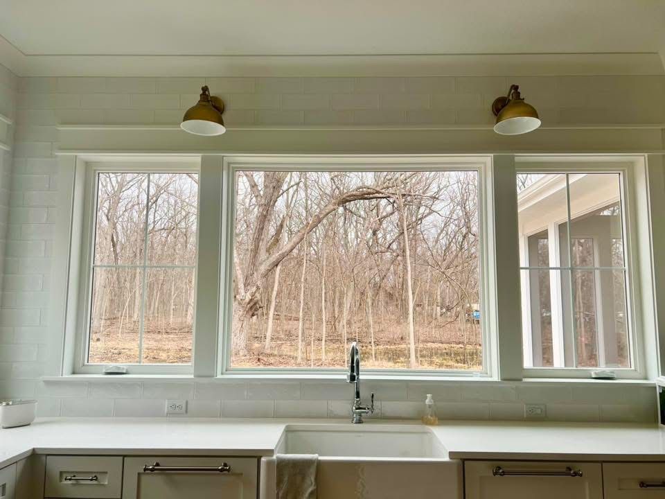 業務用グレードの頑丈なアルミ製スイング窓、モダンな外観のキッ - Commercial Kitchen Windows のレビューと価格